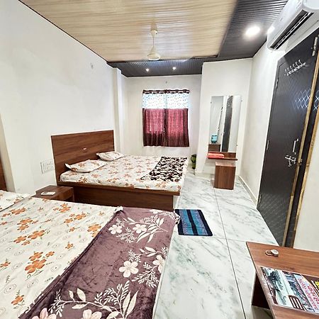 Hotel Shree Sidhi Vinayak 乌贾因 外观 照片