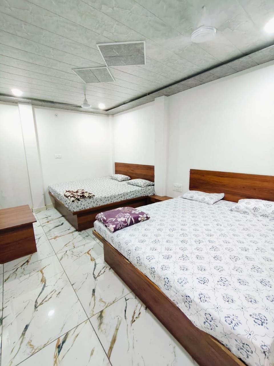 Hotel Shree Sidhi Vinayak 乌贾因 外观 照片